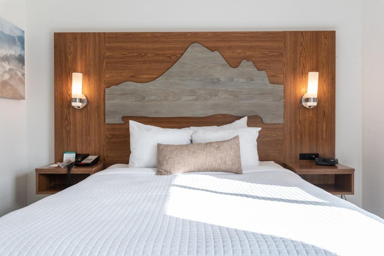 Marshall Suites Bainbridge Island Bagian luar foto