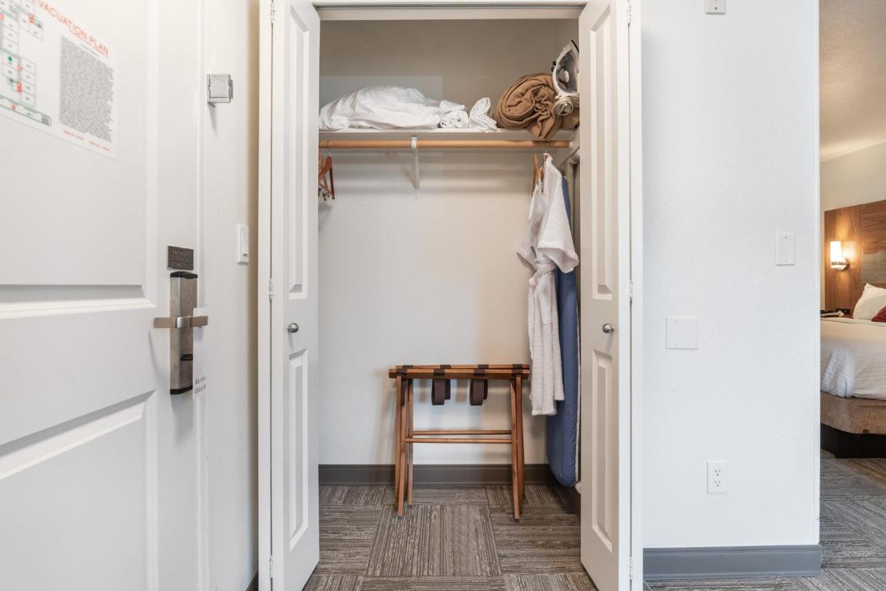Marshall Suites Bainbridge Island Bagian luar foto