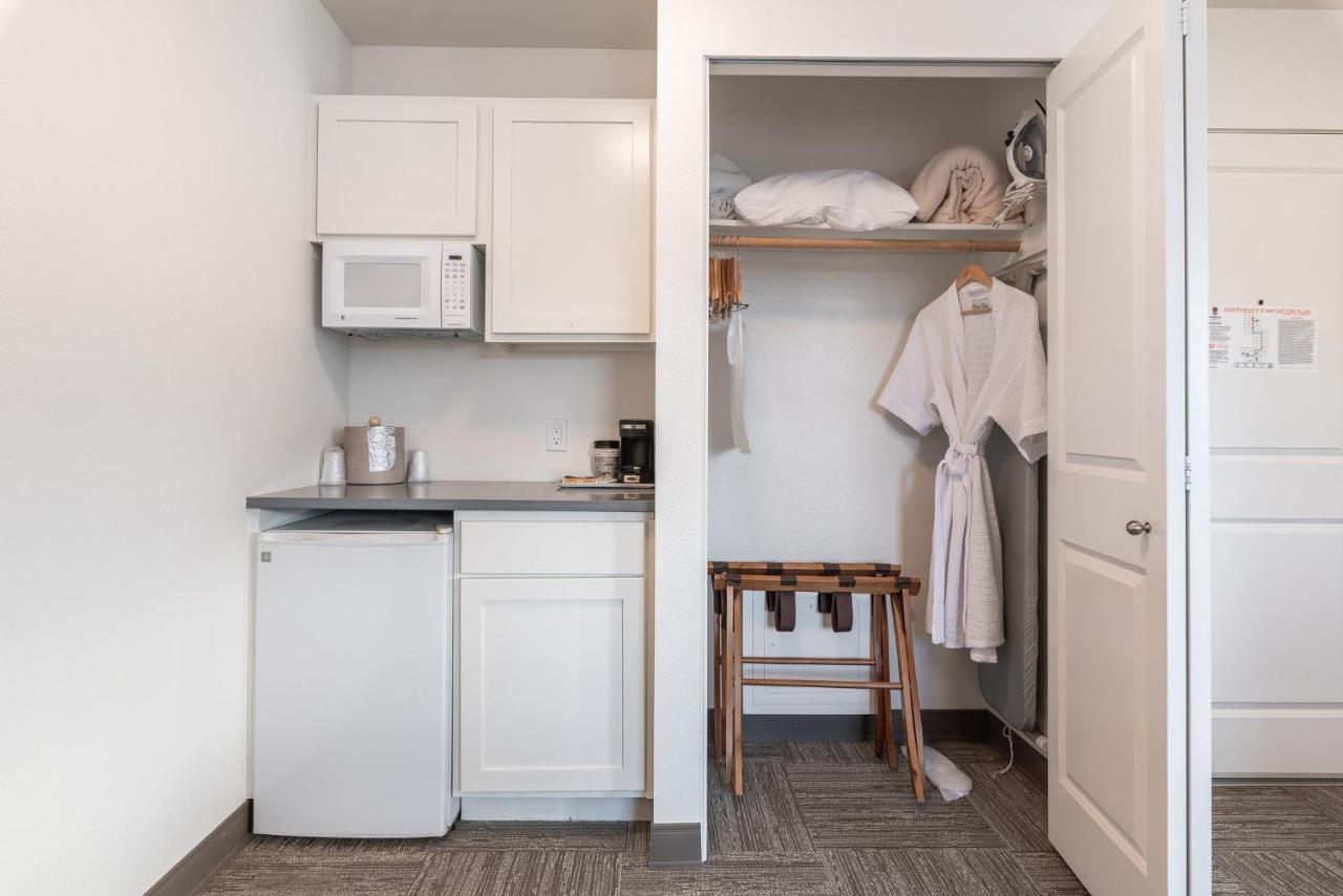 Marshall Suites Bainbridge Island Bagian luar foto