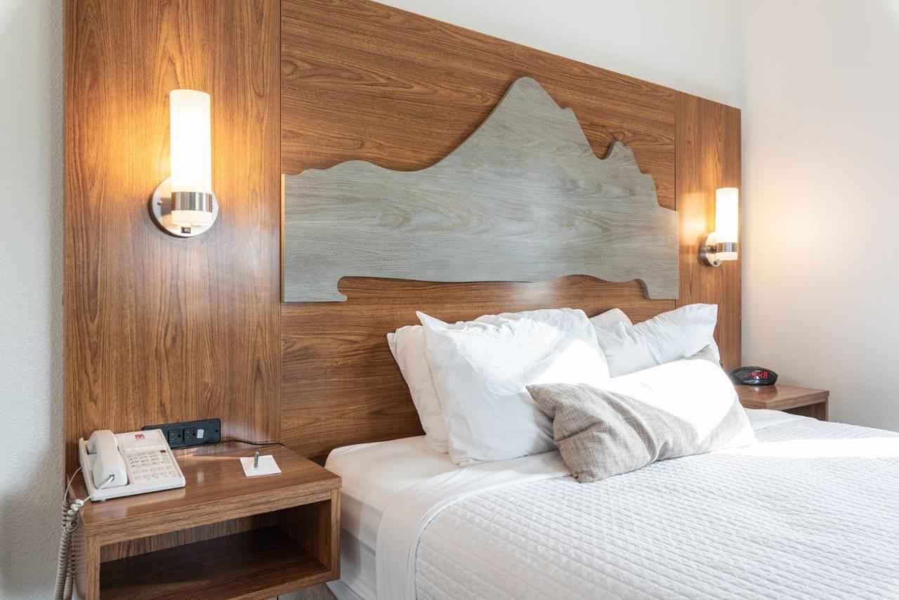 Marshall Suites Bainbridge Island Bagian luar foto