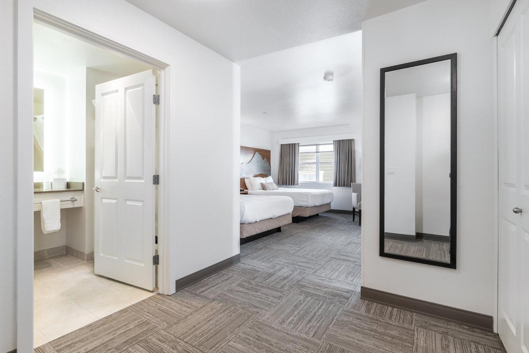 Marshall Suites Bainbridge Island Bagian luar foto