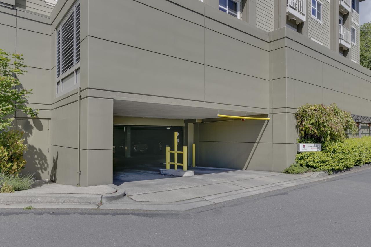 Marshall Suites Bainbridge Island Bagian luar foto