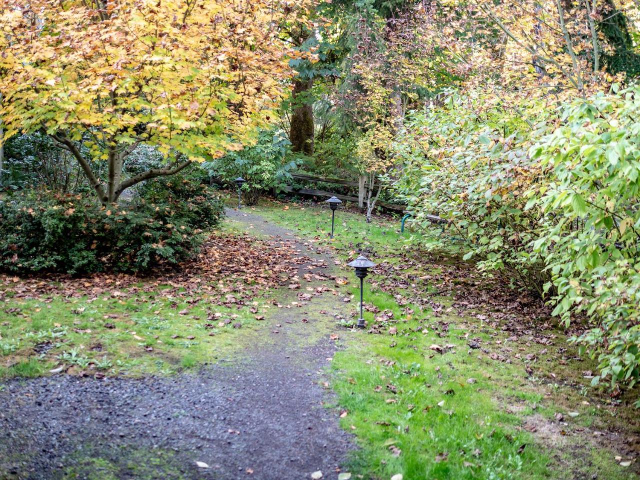 Marshall Suites Bainbridge Island Bagian luar foto